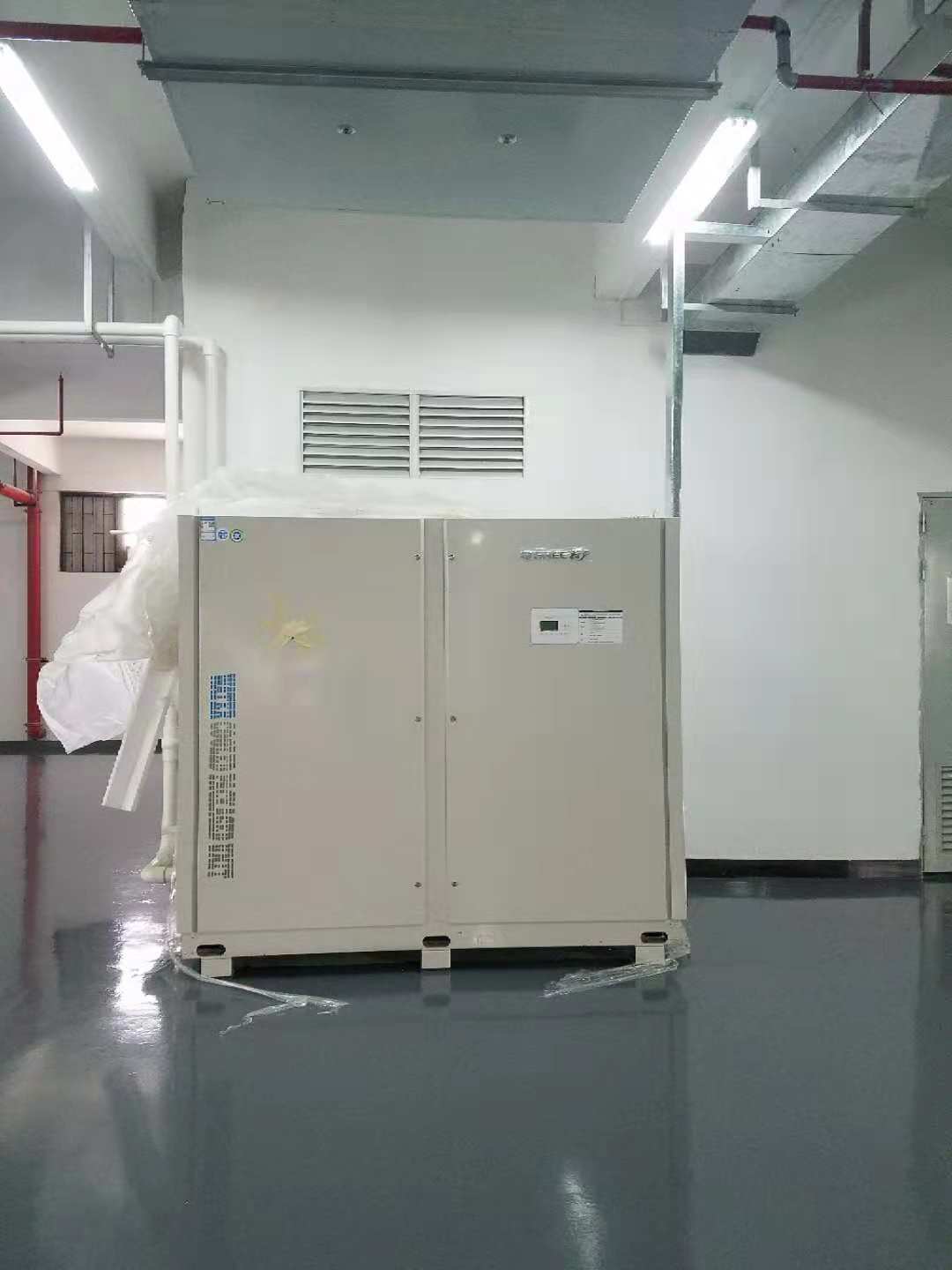 虹濤印刷格力水冷柜機中央空調(diào)工程順利完工